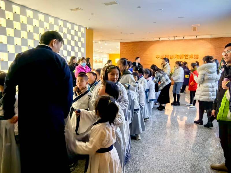 文化赋能：铜官山区魔创文旅挖掘城市文化资源的实践探索